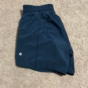 Lululemon Track that short 5 inch Navy size 8